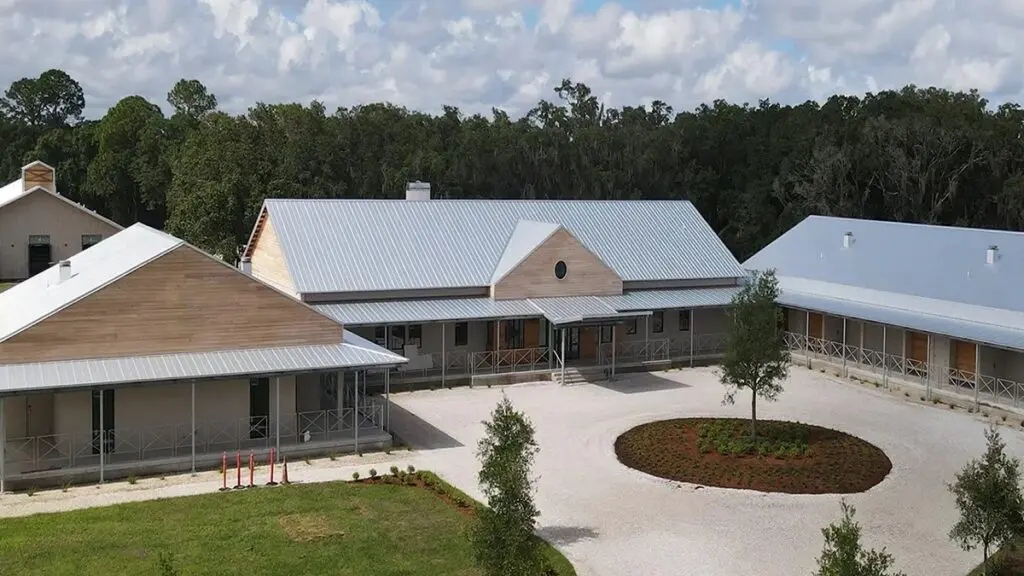 View of the Retreat Center buildings and circle driveway.
